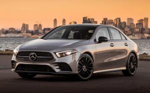 Mercedes-Benz A220 4Matic AMG Line Sedan 2018 года (NA)